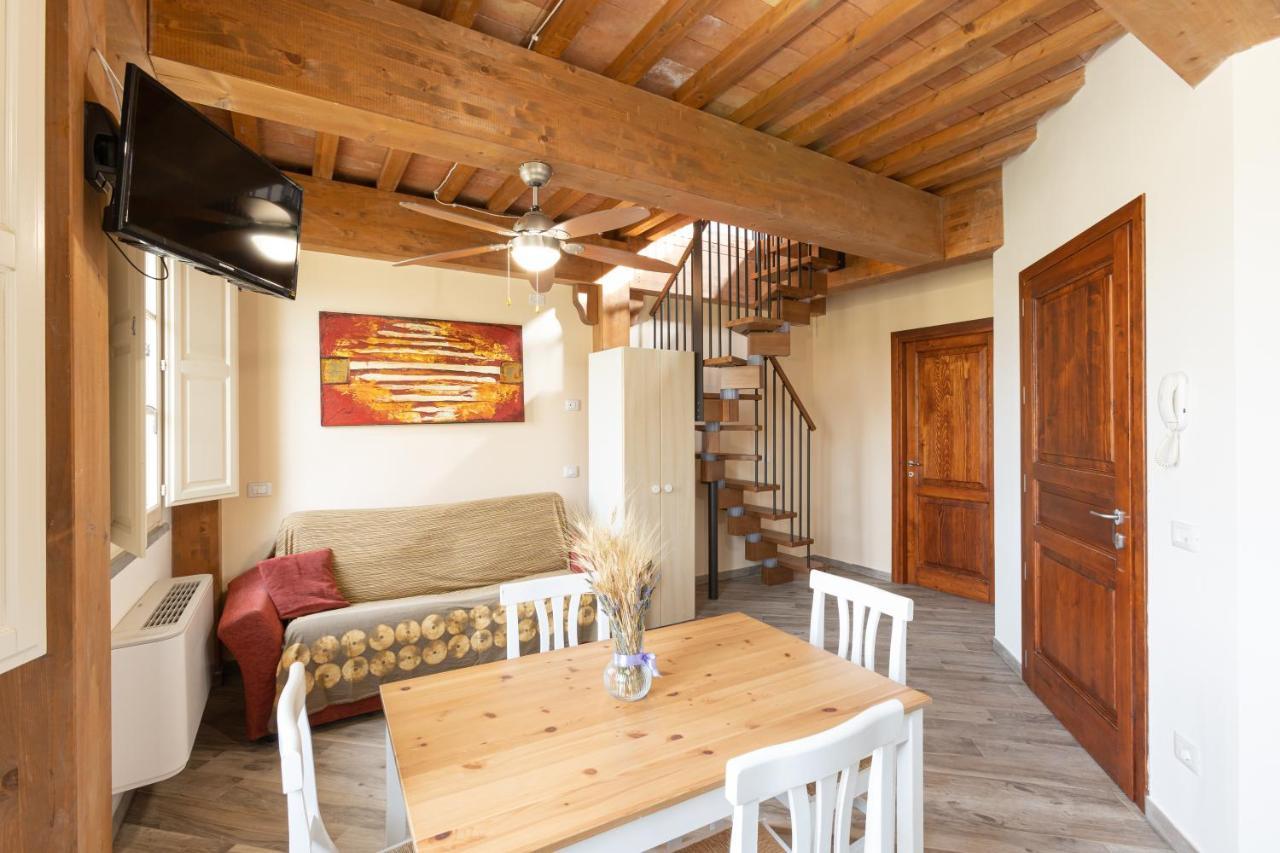 Agriturismo La Valle Della Lavanda - Podere Mezzastrada Fauglia Habitación foto