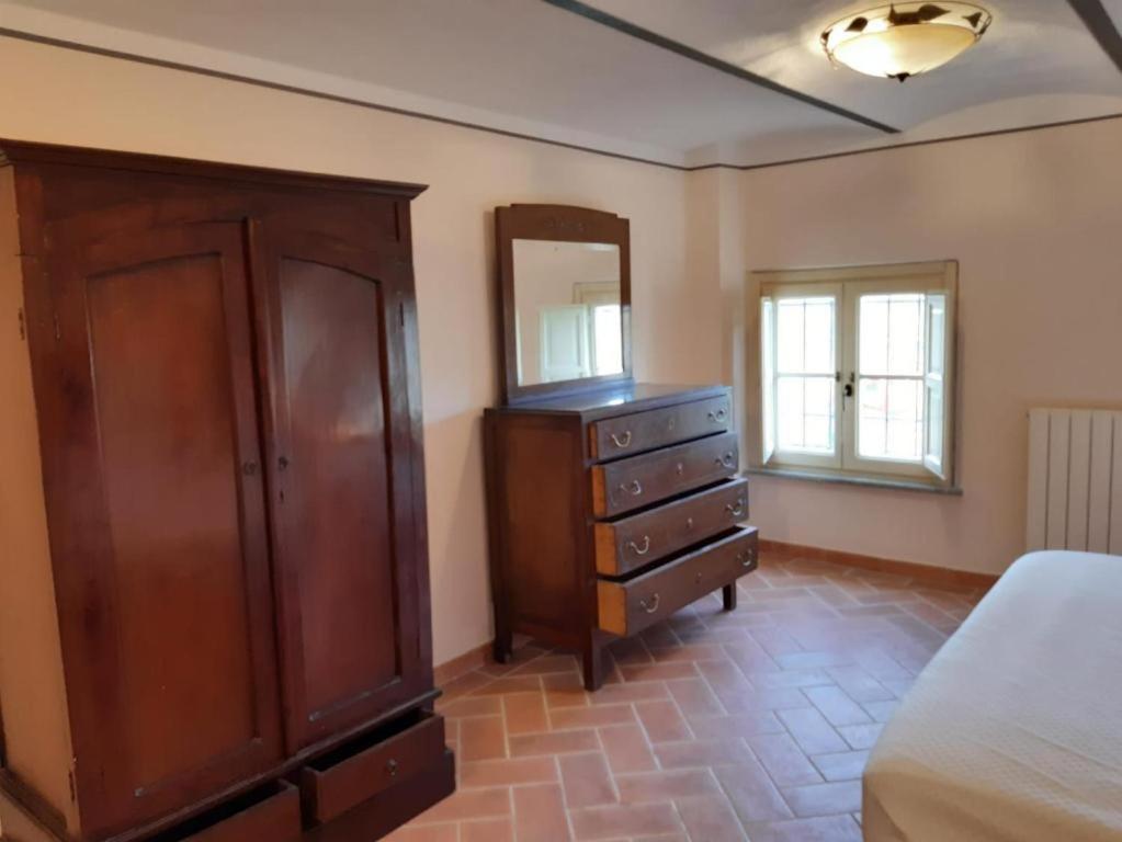 Agriturismo La Valle Della Lavanda - Podere Mezzastrada Fauglia Habitación foto